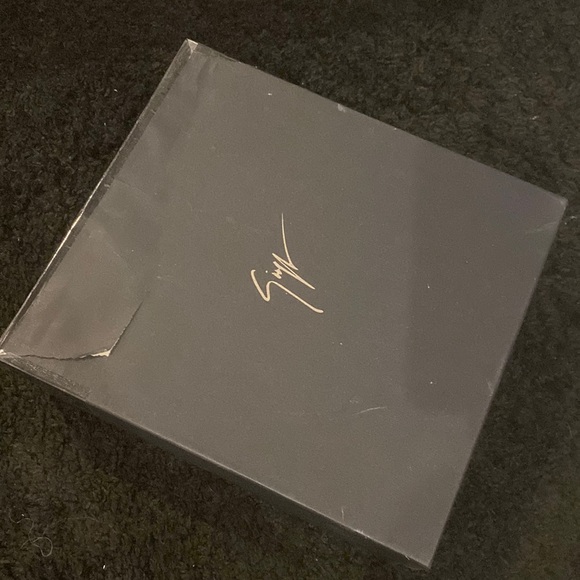 Giuseppe Zanotti red-orange suede heel - Picture 8 of 9